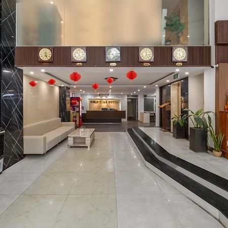 Gold Time Hotel Дананг Екстериор снимка