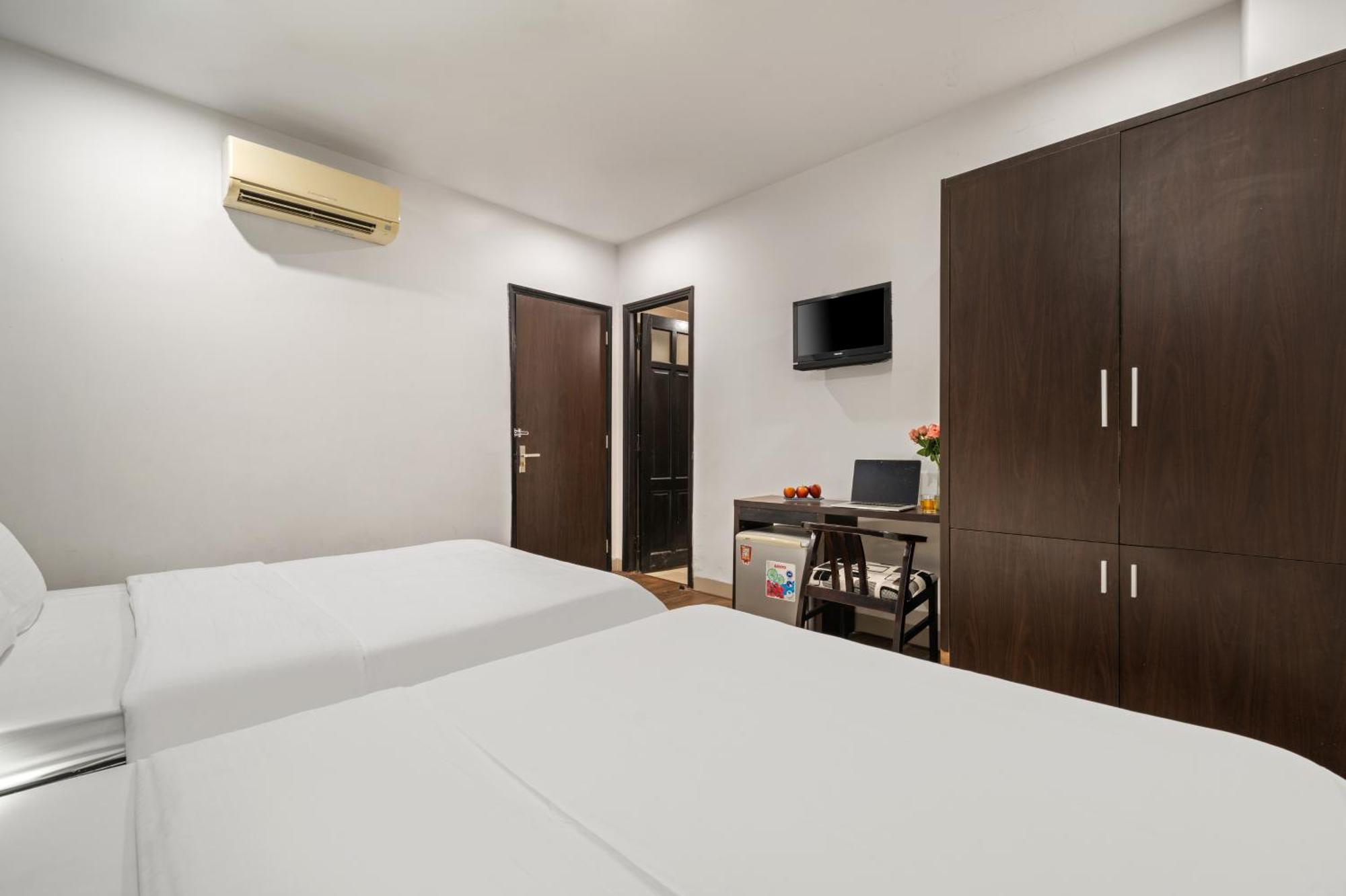 Gold Time Hotel Дананг Екстериор снимка
