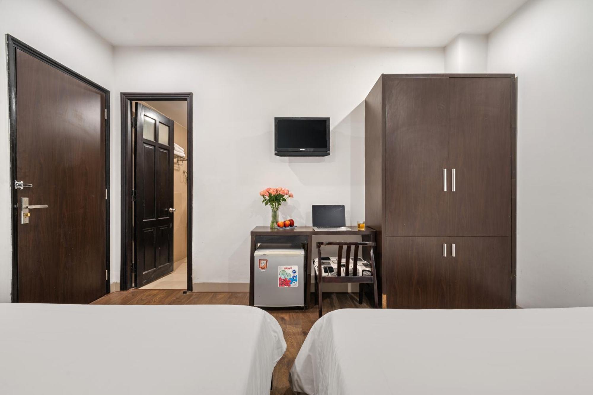 Gold Time Hotel Дананг Екстериор снимка