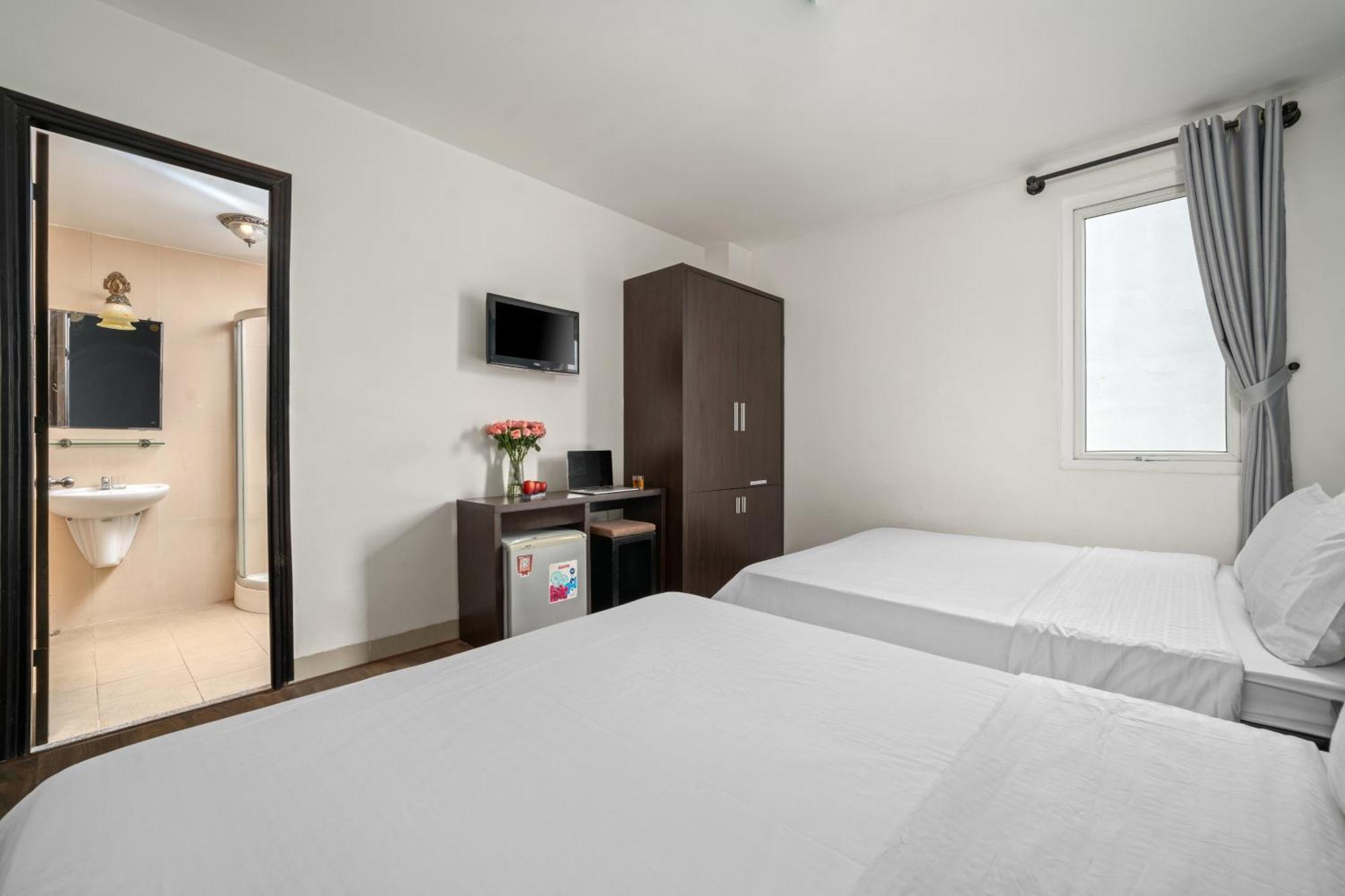 Gold Time Hotel Дананг Екстериор снимка