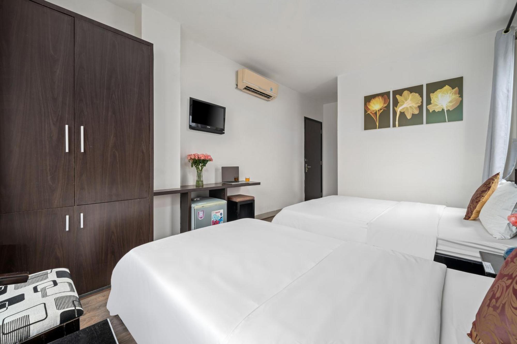 Gold Time Hotel Дананг Екстериор снимка