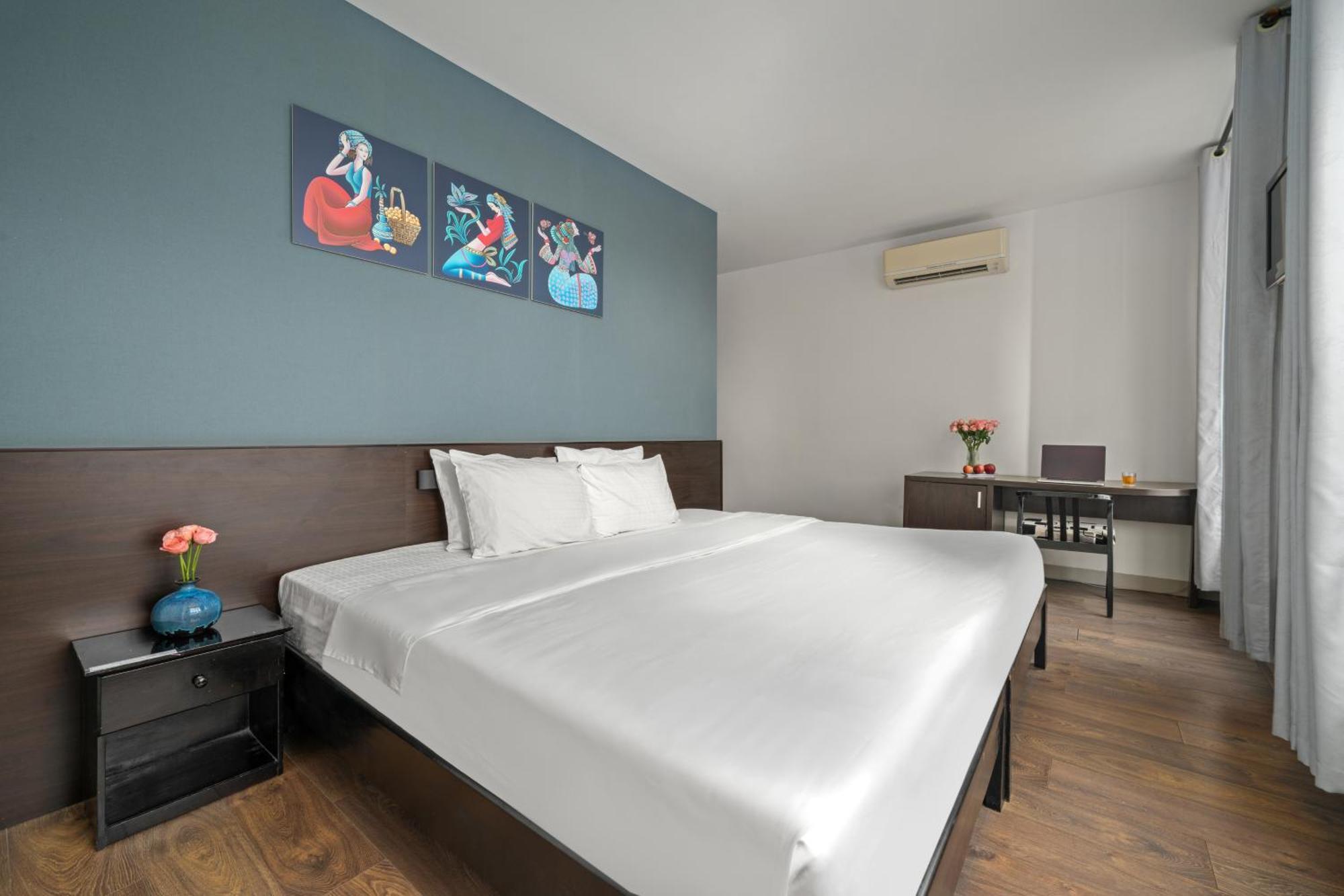 Gold Time Hotel Дананг Екстериор снимка