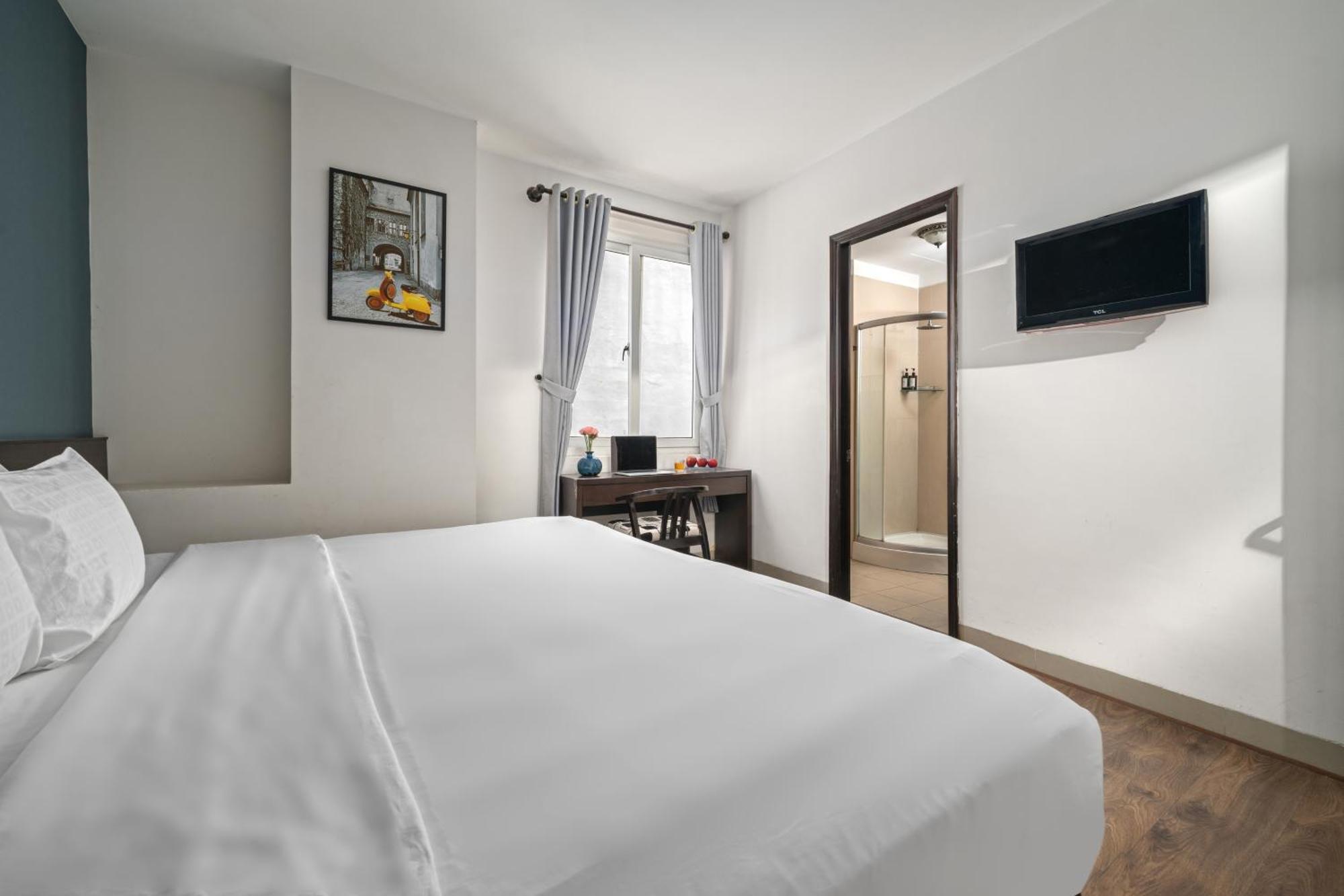 Gold Time Hotel Дананг Екстериор снимка