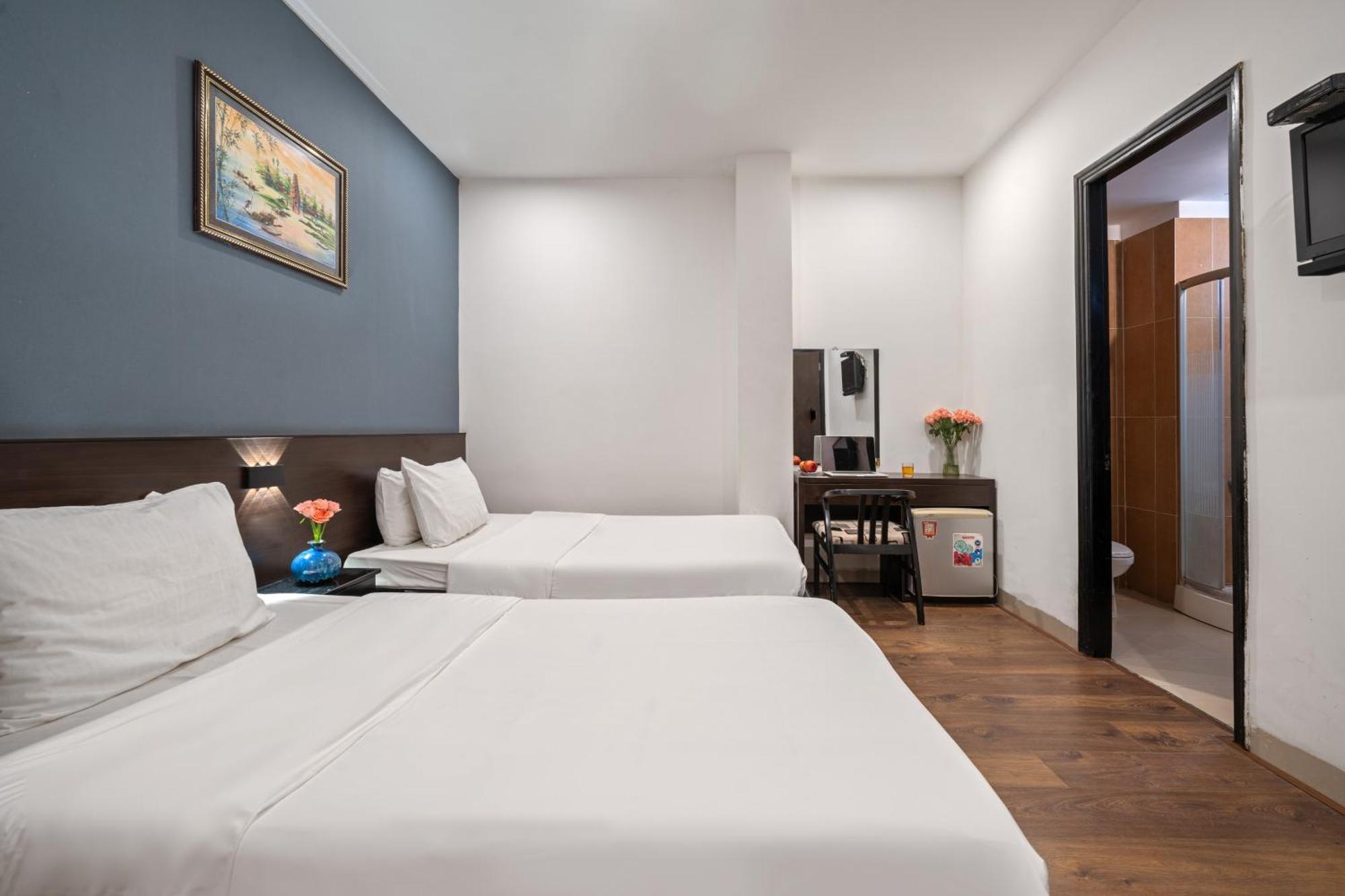Gold Time Hotel Дананг Екстериор снимка