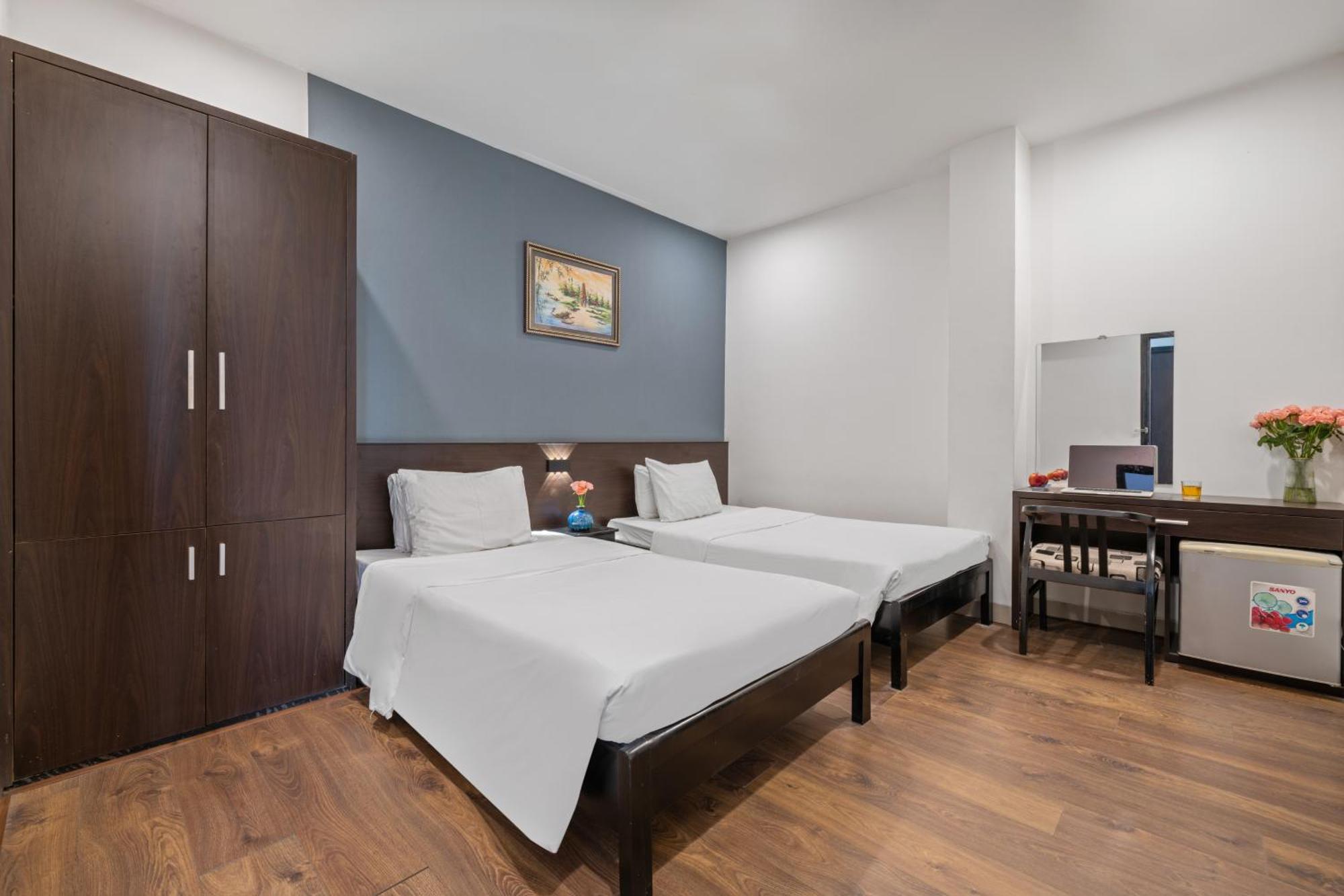 Gold Time Hotel Дананг Екстериор снимка