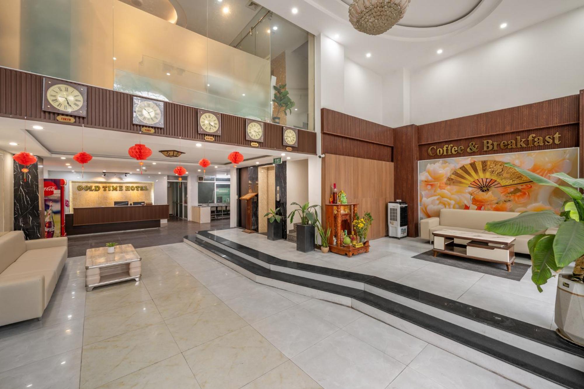 Gold Time Hotel Дананг Екстериор снимка