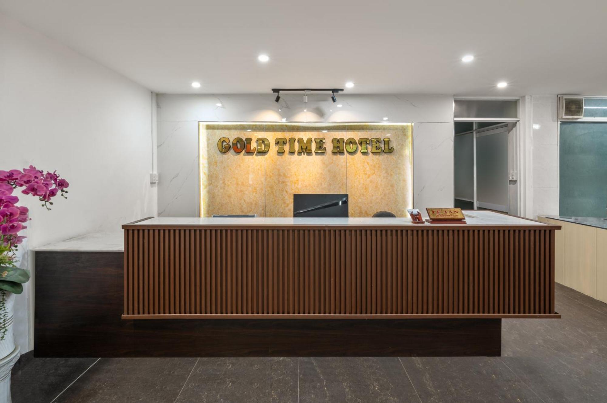 Gold Time Hotel Дананг Екстериор снимка