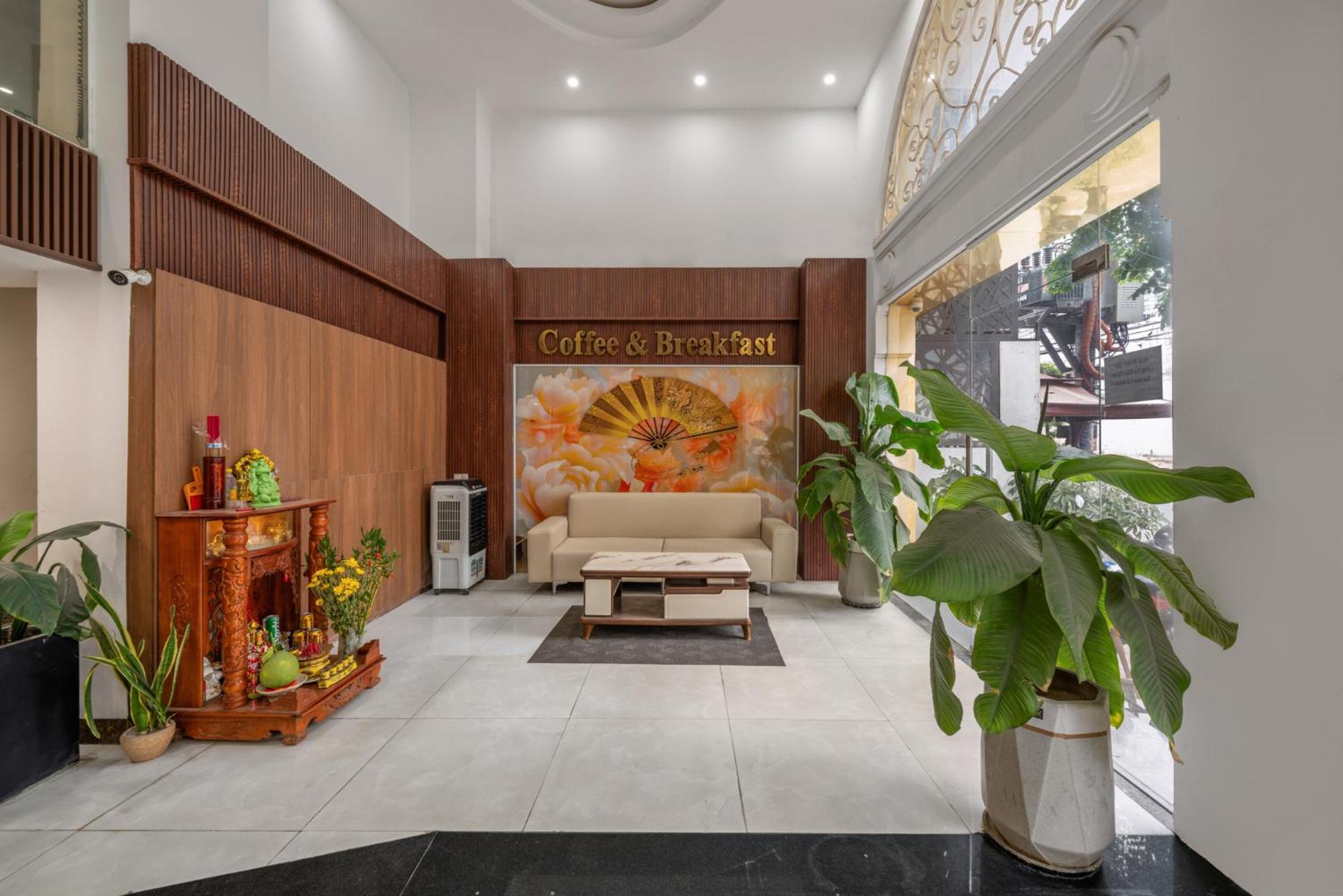 Gold Time Hotel Дананг Екстериор снимка